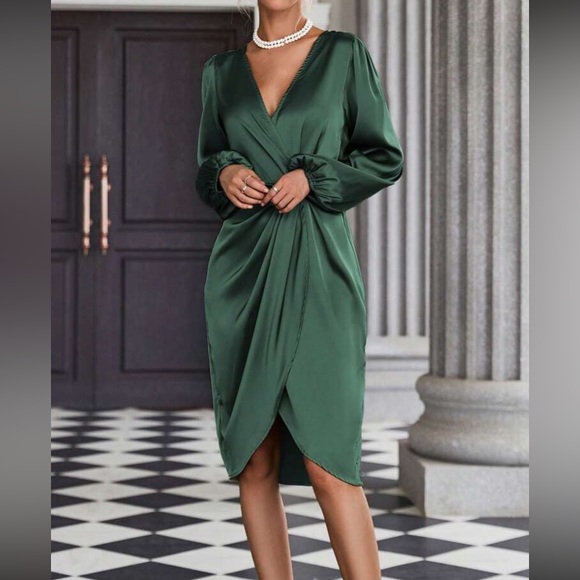 Luxe lantern sleeve wrap hem dress - Picture 4 of 16